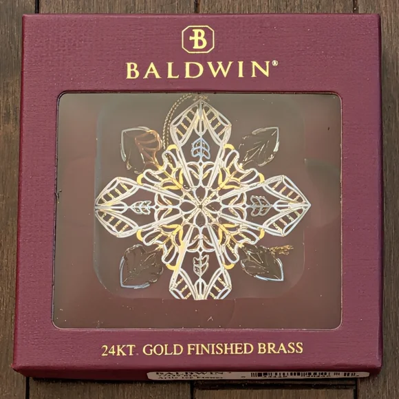 Baldwin Brass “Arctic Ice Flower” Ornament – 24kt Gold Finished Brass Snowflake - Picture 5 of 6